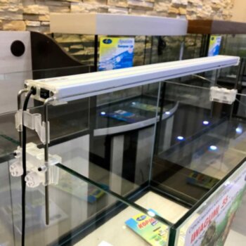 Диодный светильник для аквариума Биодизайн I-LED Pro 500 Natur Light (45 см.) Серебро  Навесной, диодный светильник для аквариума, Биодизайн I-LED Pro. Корпус алюминиевый, анодированный.