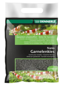 Грунт Dennerle Nano Gravel черный 2 кг. Декоративный грунт премиум класса, нетрелен к воде, не окрашивает воду, идеален для растений и водных обитаталей.